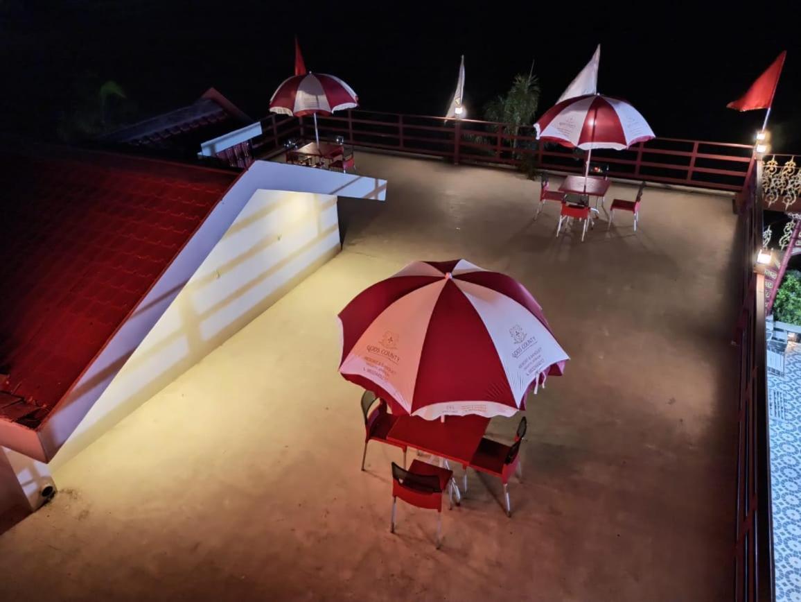Gods County. Resort & Banquets 塔拉皮斯 外观 照片