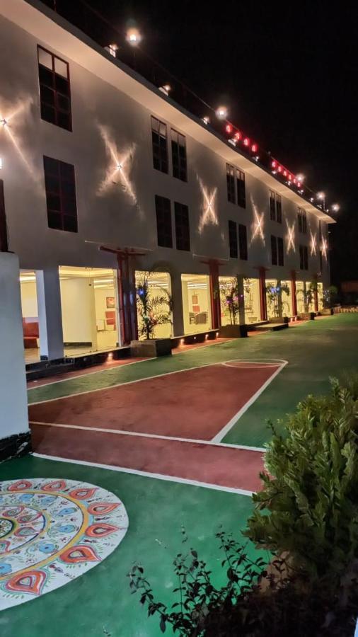 Gods County. Resort & Banquets 塔拉皮斯 外观 照片